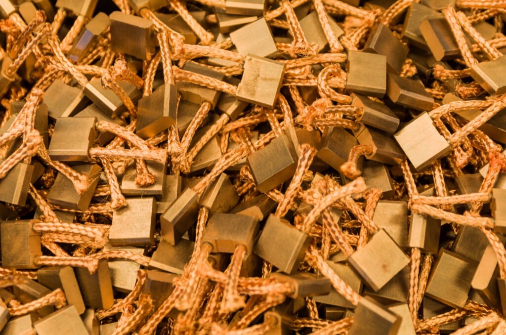 Recyclage et tri du laiton - collecte de métaux non ferreux par SBT Recyclage Lyon